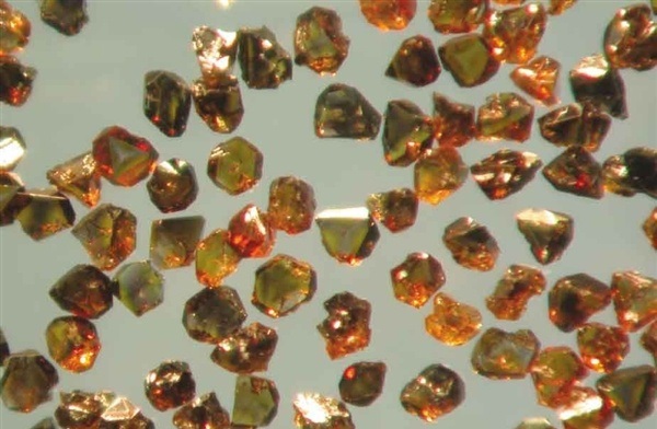 金刚石氮化硼晶体简介 金刚石氮化硼晶体简介